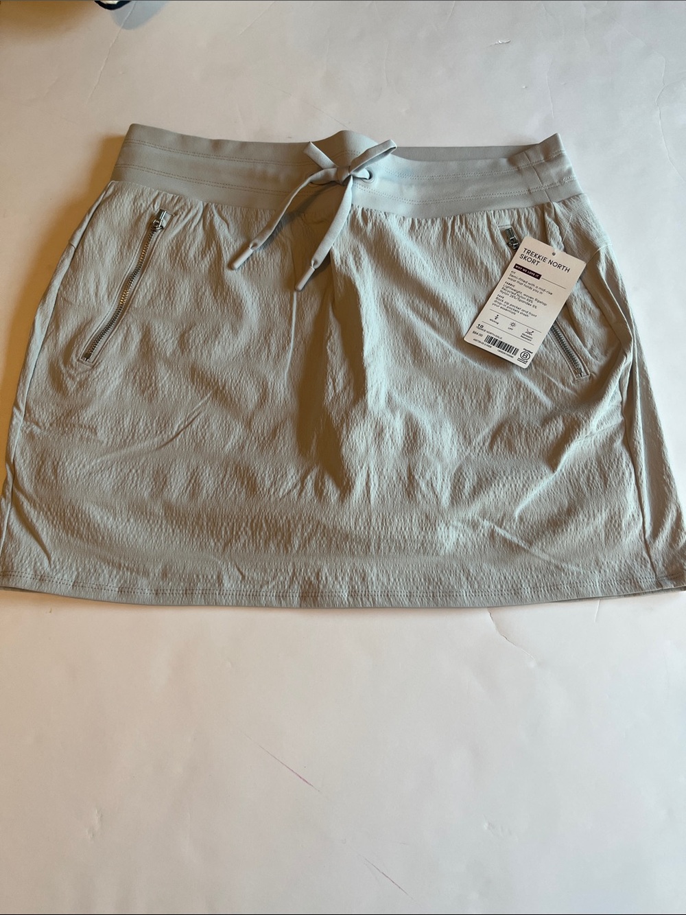 Athlete Trekkie North Skort, Light Gray Drawstring with Zip Pockets, size 10